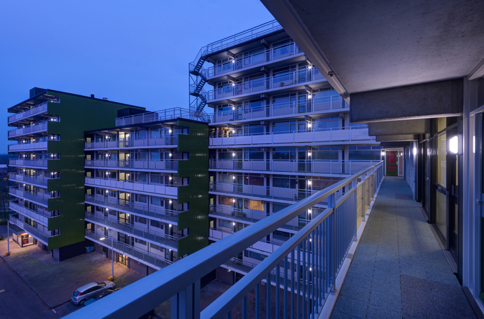 Lightronics TPS armaturen in de galerij van een appartementencomplex in Zwanenveld in Nijmegen