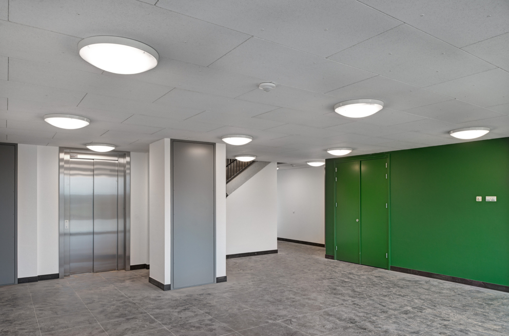 Lightronics DOTT armaturen in de hal van een appartementencomplex in Driebergen