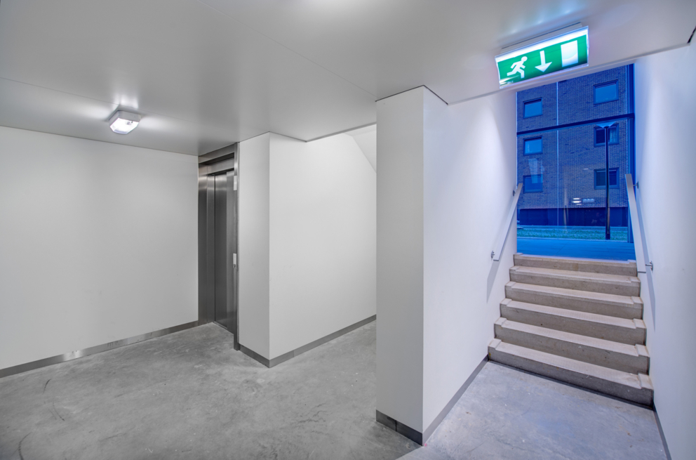 Lightronics TPS en TPN armaturen in het trappenhuis van een appartementencomplex in Apeldoorn