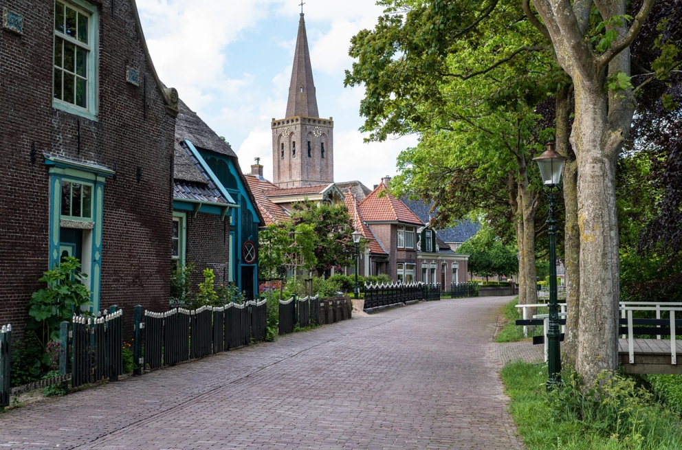 Lightronics OGR armaturen in een straat aan de Dorpsweg in Twisk