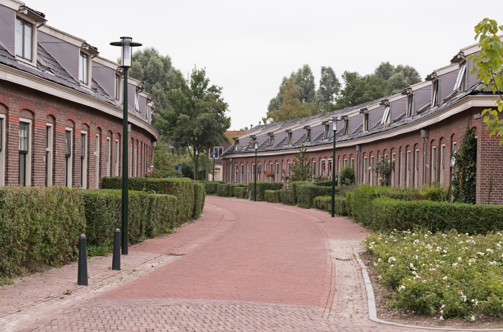 Lightronics PKA armaturen in woonwijk Hollanderwijk in Leeuwarden Lightronics PKA armaturen in woonwijk Hollanderwijk in Leeuwarden