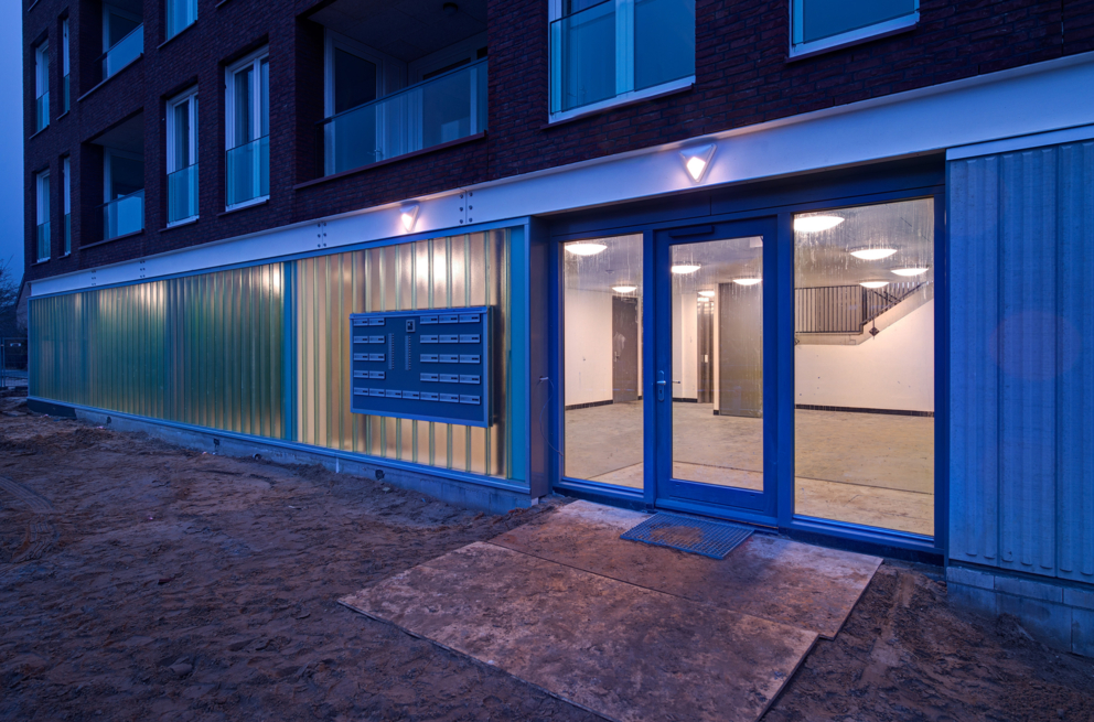 Lightronics DOTT en GEO armaturen bij de entree van een appartementencomplex in Driebergen