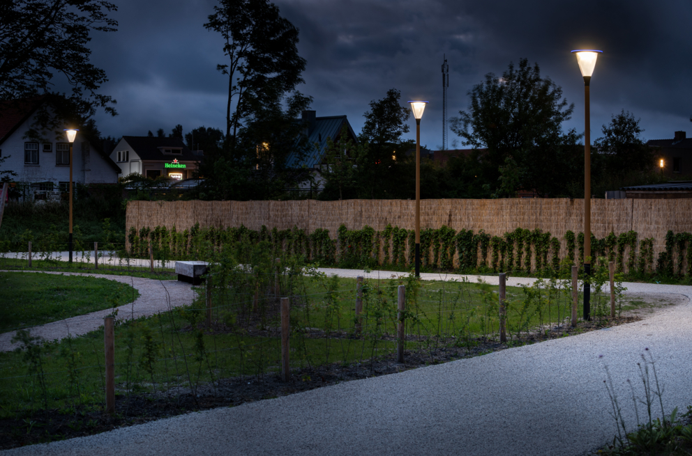 Lightronics Prunus A3 armaturen in park Tuin van Renesse