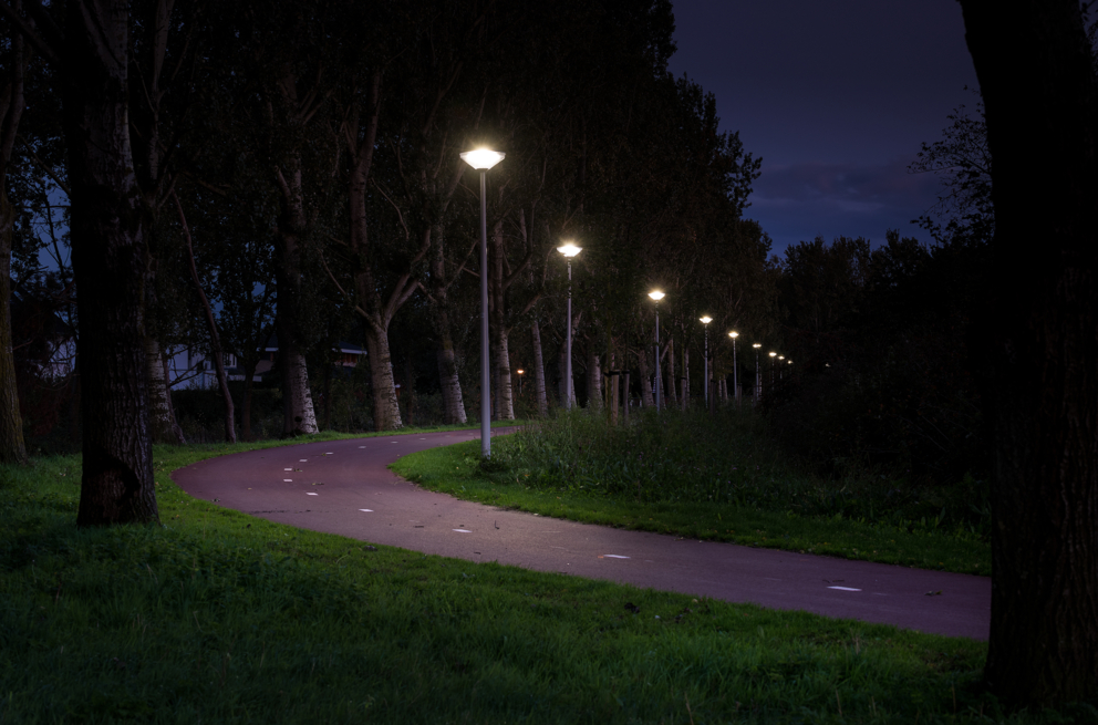 Lightronics KFK LED-armaturen langs een fietspad in Roosendaal
