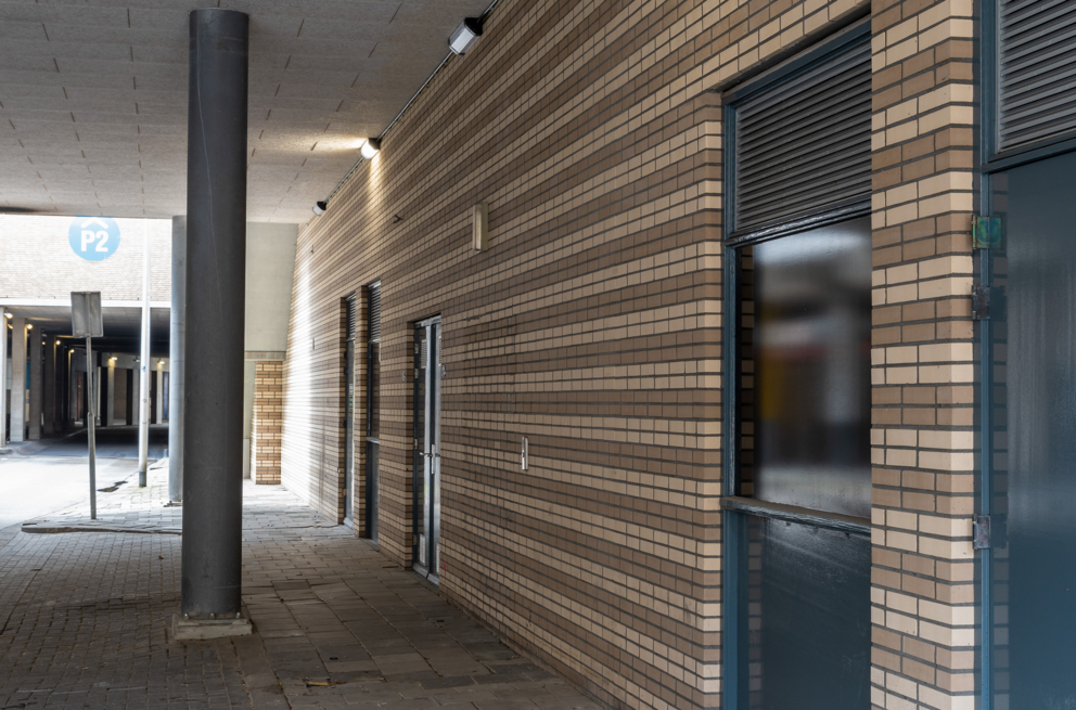 Lightronics Antego armaturen aan de zijkant van een onderdoorgang in het centrum van Zoetermeer