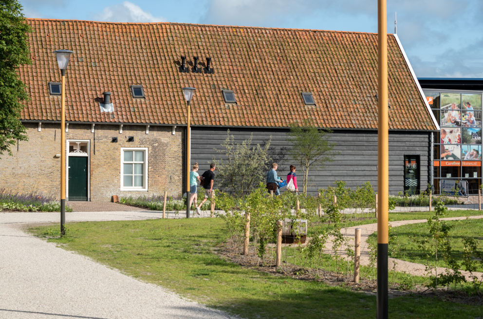 Lightronics Prunus A3 armaturen in park Tuin van Renesse