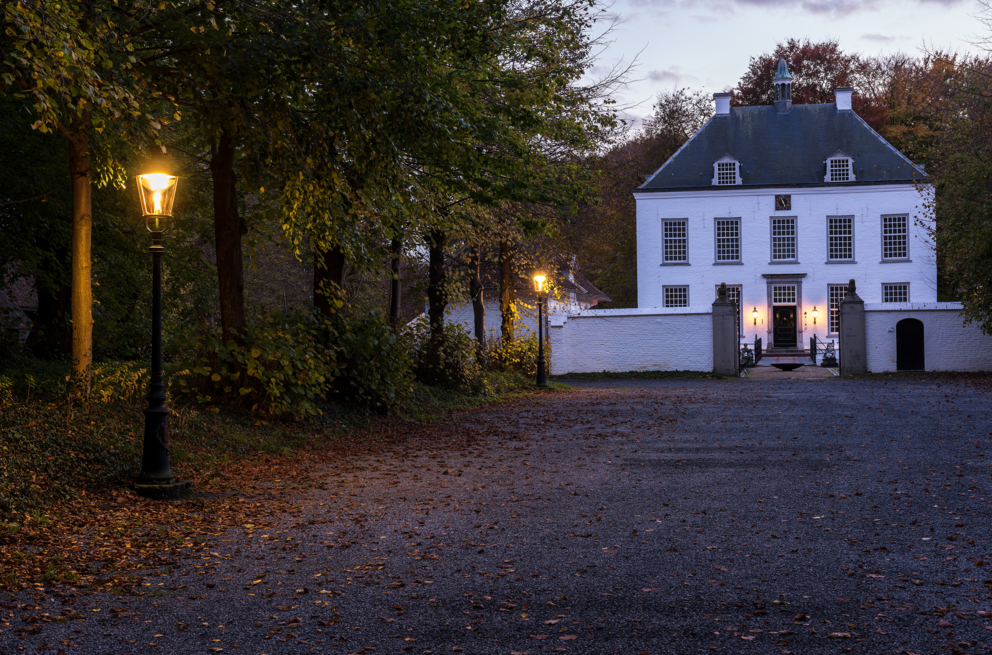 Lightronics OMA armaturen op de oprijlaan bij het Witte Kasteel in Loon op Zand