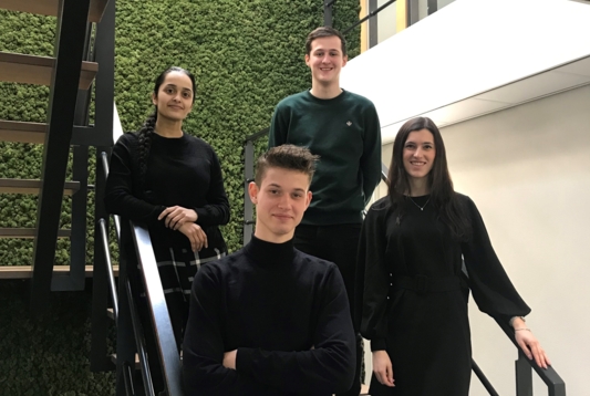 Begin 2022 zijn er 4 stagiaires gestart bij Lightronics, op de afdeling R&D, HR en Bedrijfsbureau. Stagiaires Lightronics 2022