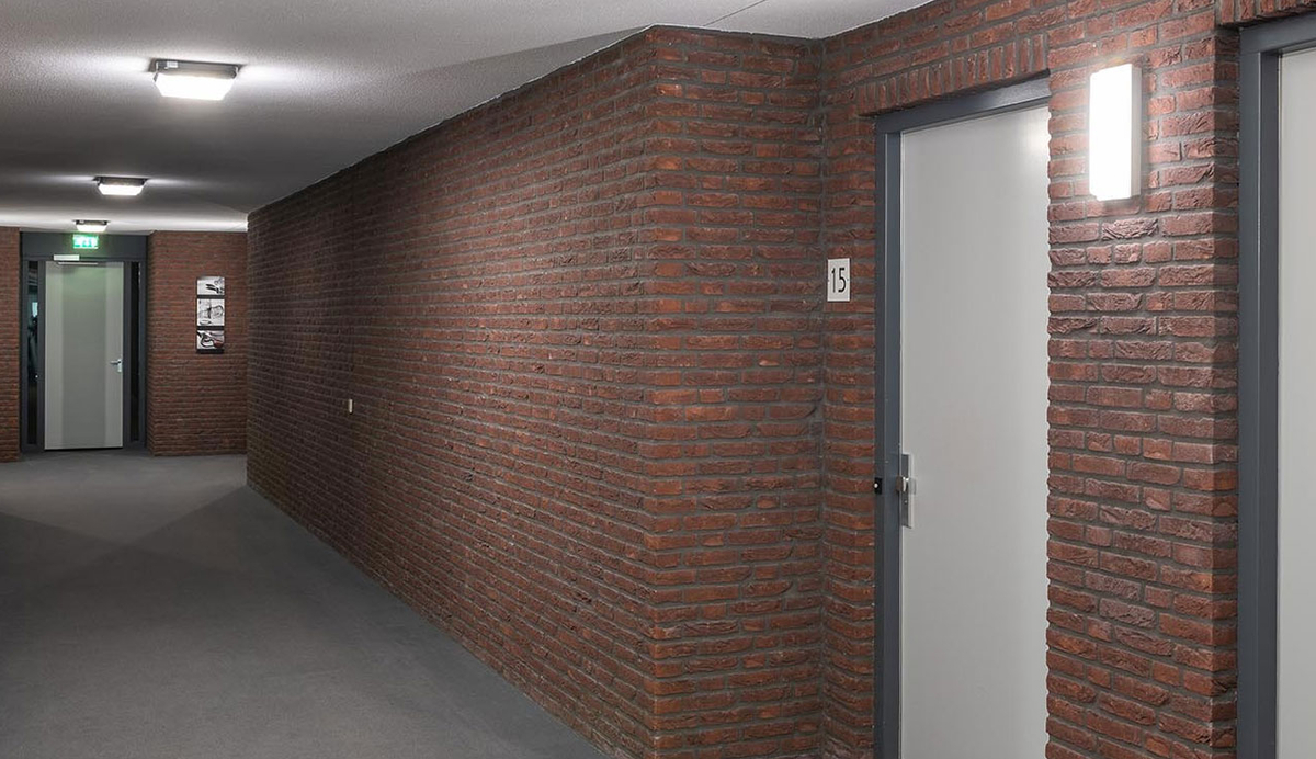 Lightronics TPB en PVX armaturen in de hal van een appartementencomplex in Bergambacht