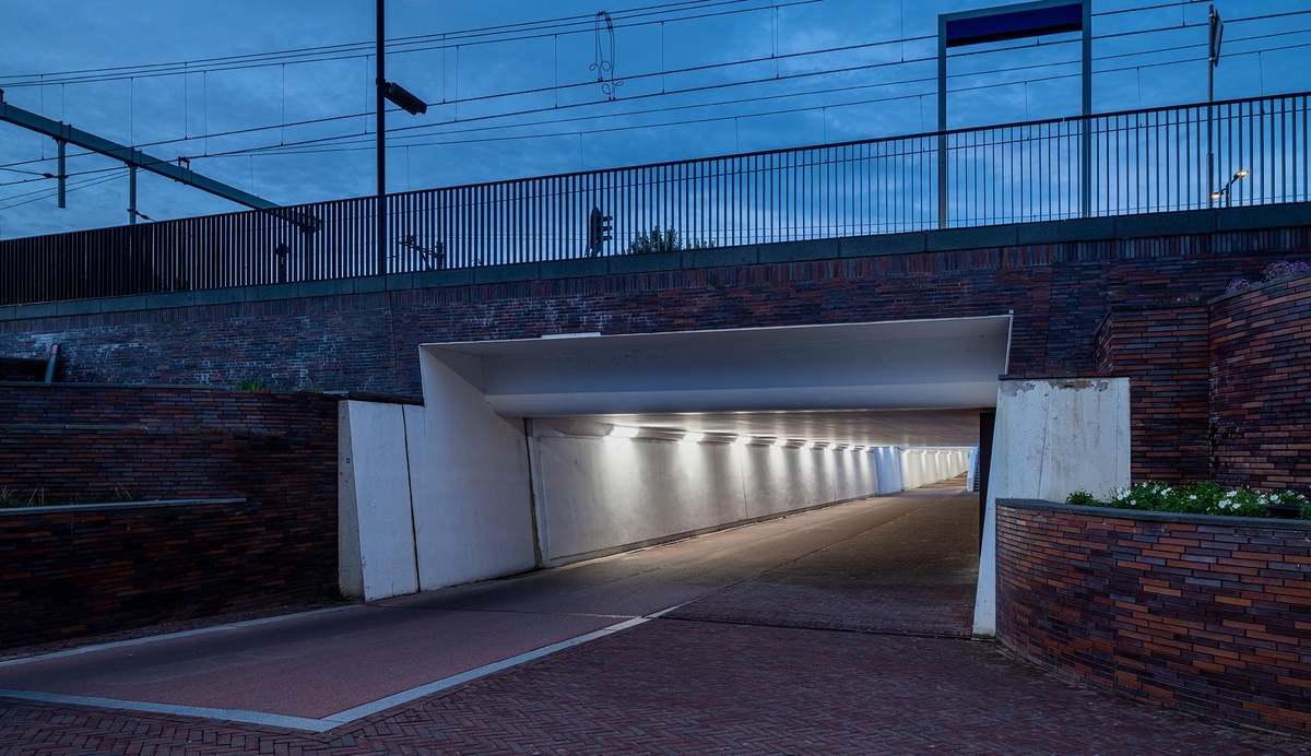Lightronics VENTEGO armaturen in de stationstunnel in Assen