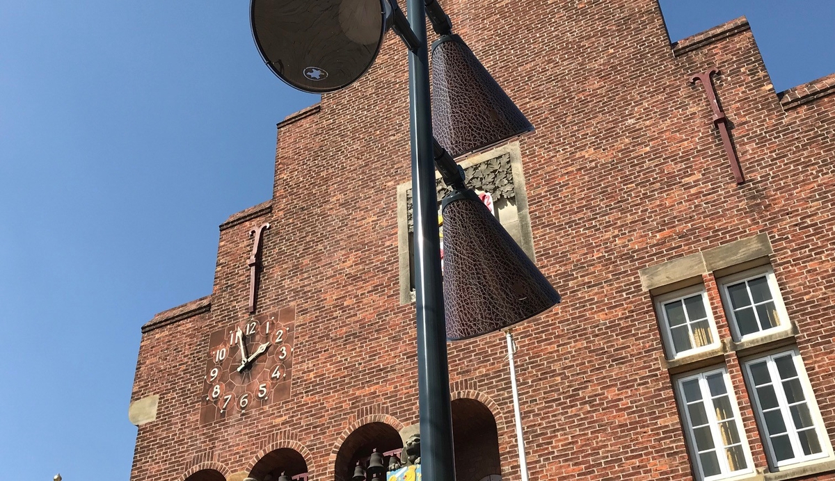 Lightronics Royal Leather armatuur op stadsplein in Waalwijk