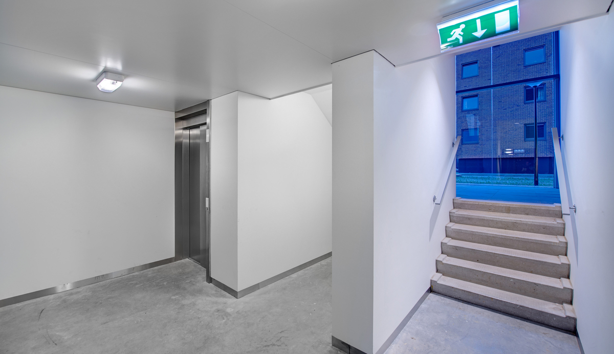 Lightronics TPS en TPN armaturen in het trappenhuis van een appartementencomplex in Apeldoorn