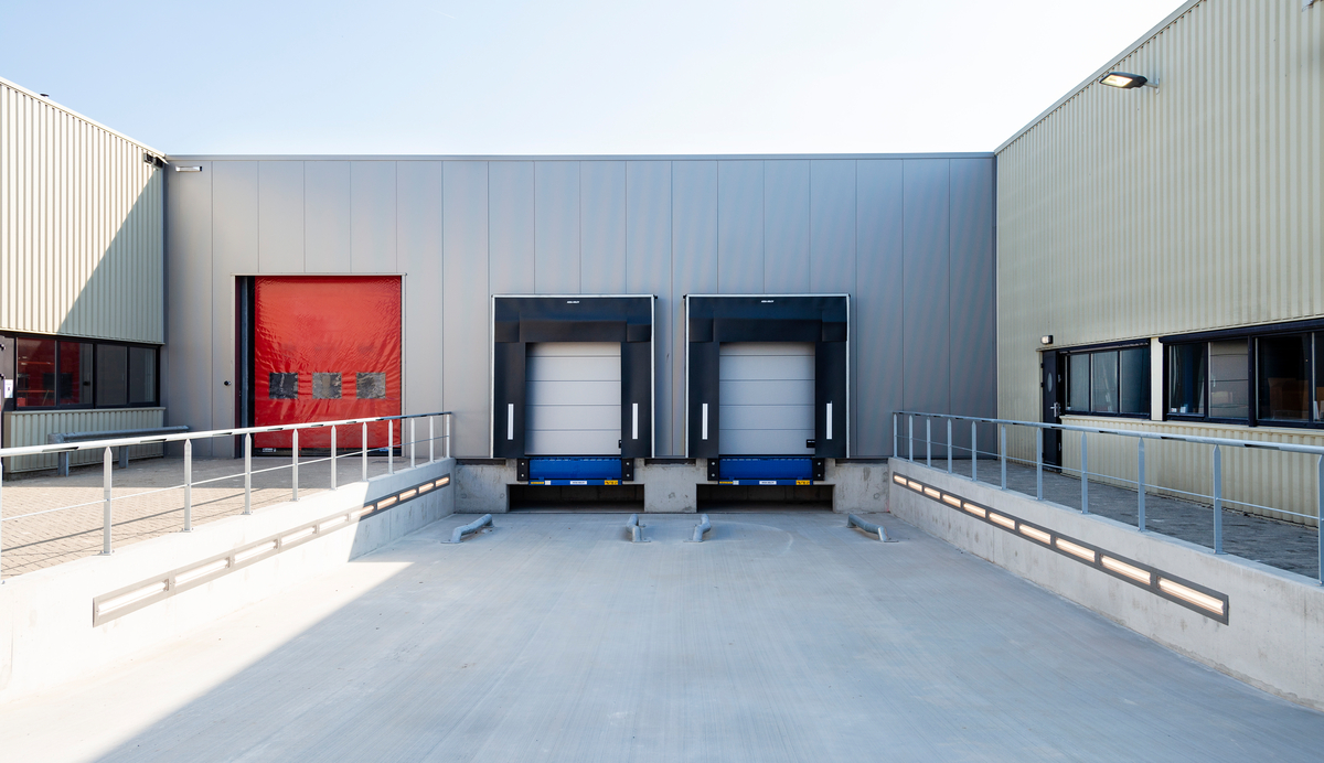Lightronics armatuur op een industrieterrein