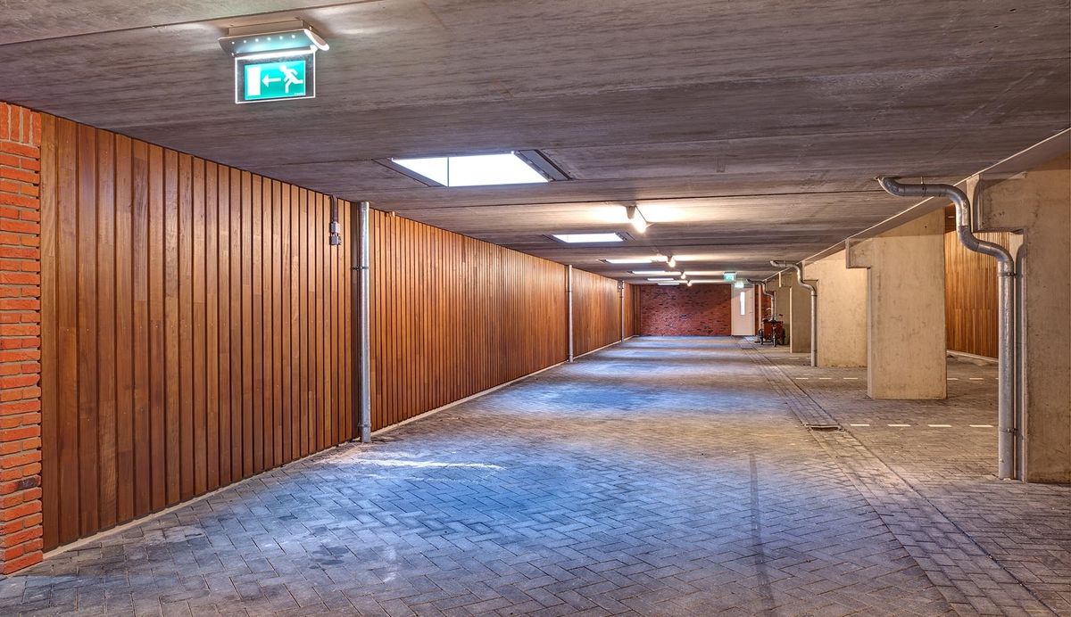 Lightronics LEX armatuur in een kelder Lightronics LEX armatuur in een kelder