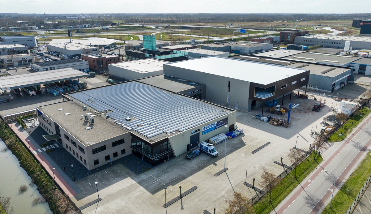 Lightronics nieuwbouw maart