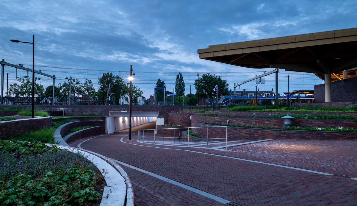 Lightronics VENTEGO armaturen in de fietstunnel bij het station in Assen