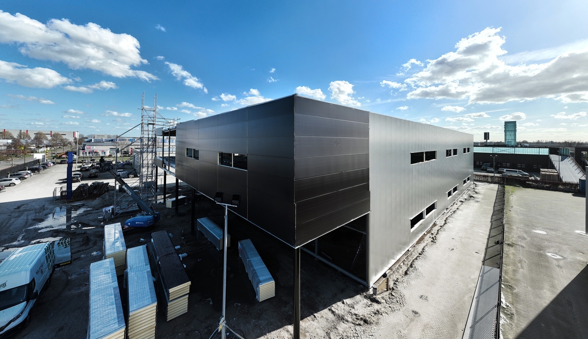 Lightronics nieuwbouw maart