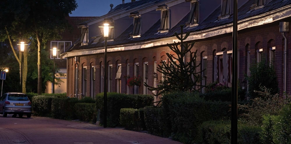 Lightronics PKA armatuur in een woonwijk Lightronics PKA armatuur in een woonwijk