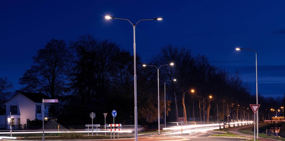 Lightronics armatuur BURAN langs een weg