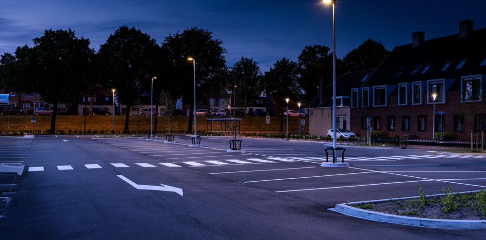 Lightronics armatuur BURAN langs een weg