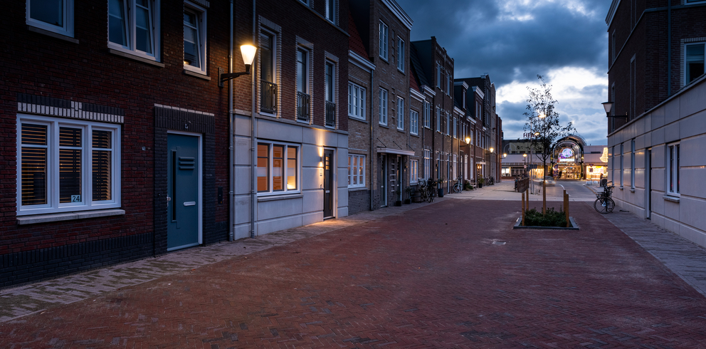 Lightronics PRUNUS A2 armaturen in een woonstraat in Alphen aan den Rijn