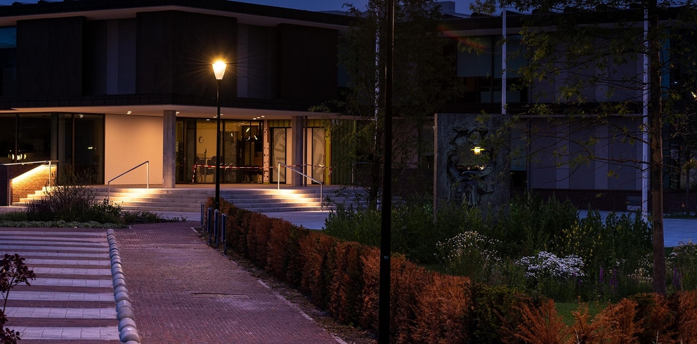 Lightronics PRUNUR A1 armatuur op een parkeerterrein Lightronics PRUNUR A1 armatuur op een parkeerterrein