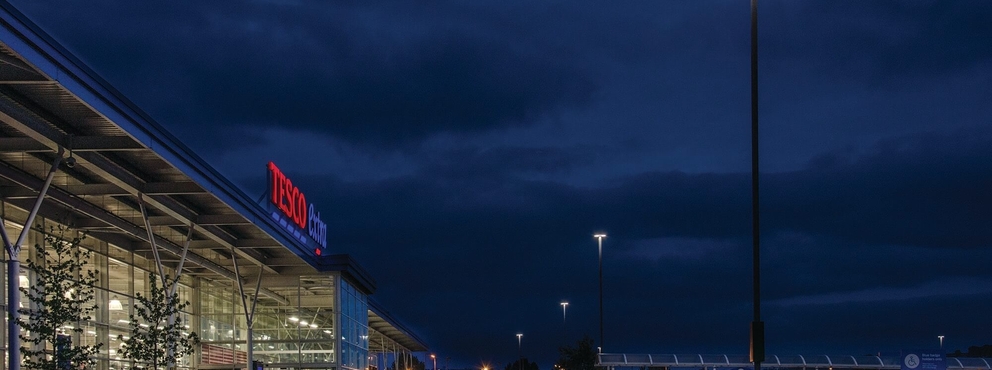 Lightronics JUNO armaturen op een parkeerplaats Lightronics JUNO armaturen op een parkeerplaats