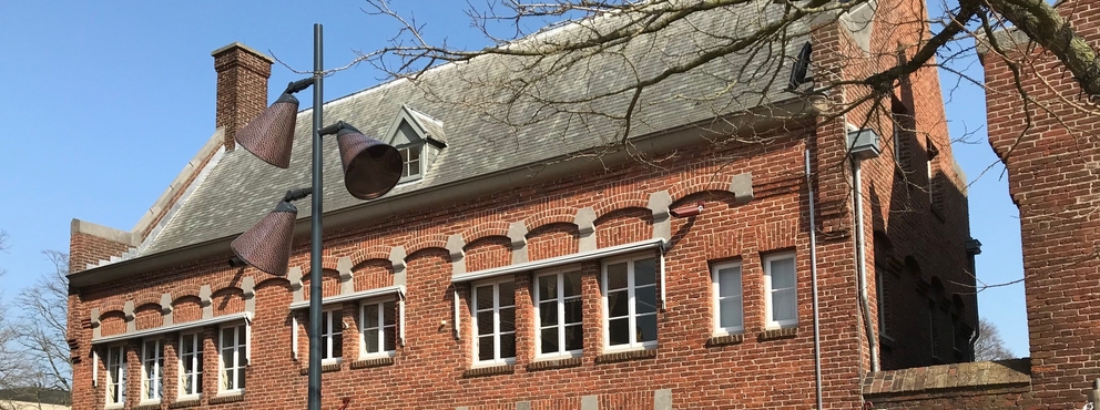 Lightronics Royal Leather armatuur op stadsplein in Waalwijk