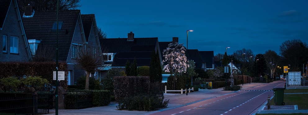 Lightronics PRUNUS C armatuur in een woonwijk Lightronics PRUNUS C armatuur in een woonwijk