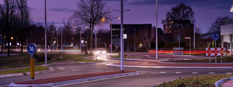Lightronics armatuur BURAN langs een weg