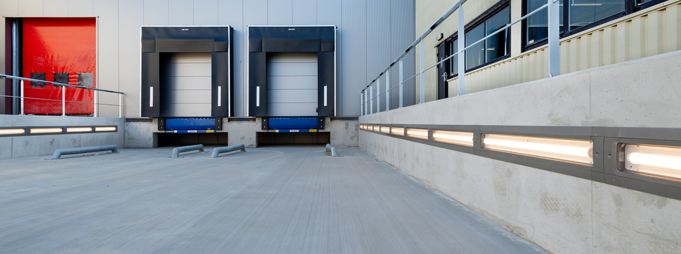 Lightronics armatuur op een industrieterrein