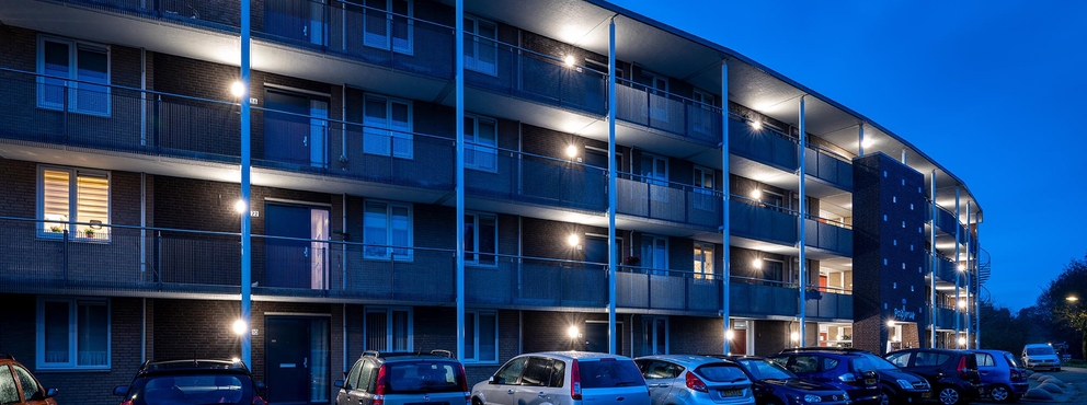 Lightronics RINK armatuur in een appartementencomplex Lightronics RINK armatuur in een appartementencomplex