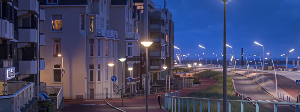 Lightronics GFK armaturen in een woonwijk in Scheveningen