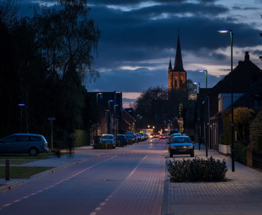 Lightronics PRUNUS C1 armaturen in een woonstraat in Loon op Zand