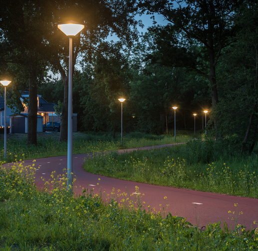 Lightronics Bart armaturen langs een fietspad in Amsterdam