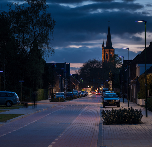 Lightronics PRUNUS C1 armaturen in een woonstraat in Loon op Zand