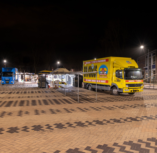 Lightronics BURAN PLUS armaturen op het marktplein aan de Piet Heinlaan in Katwijk Lightronics BURAN PLUS armaturen op het marktplein aan de Piet Heinlaan in Katwijk