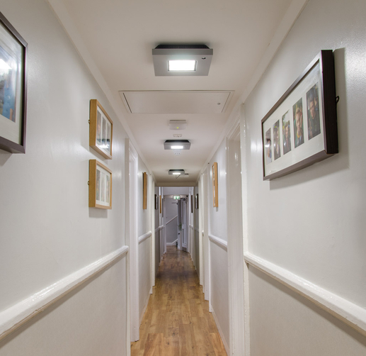 Lightronics armatuur in een gang